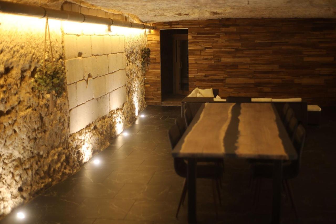 Naveil La Montrieuse, Chambre Individuelle Avec Sauna Et Baignoire Spa المظهر الخارجي الصورة