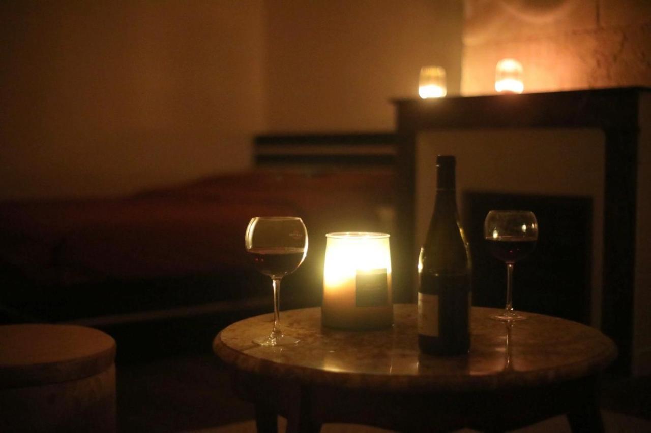 Naveil La Montrieuse, Chambre Individuelle Avec Sauna Et Baignoire Spa المظهر الخارجي الصورة